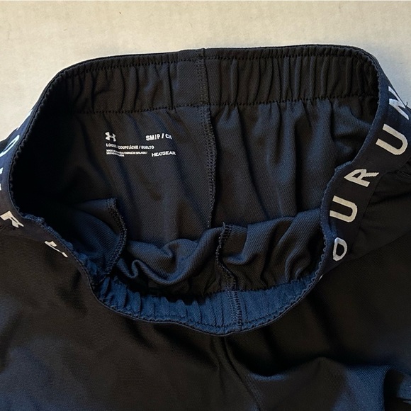 Under Armour Heat Gear loose fit Play up Twist black shorts w/pockets Sz-S. R11 - Picture 5 of 10